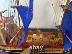 Handcrafted Wooden Model Ship CLAM FISHING BOAT 1.814 MARIA MEDITERRANEA