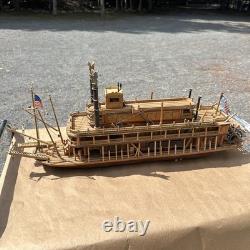 King of the Mississippi Paddle Steamer 180 Artesania Latina Wood model Vintage