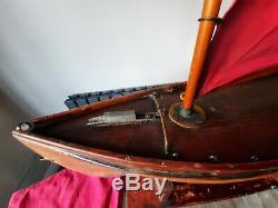 LATE 19th CENTURY FRENCH GAFF RIGGED BOAT / MODEL / POND