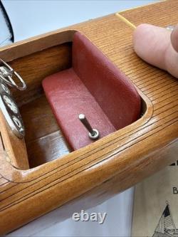 Lilliput Gordie model barrel back speedboat W stand Chris Craft Style Electric