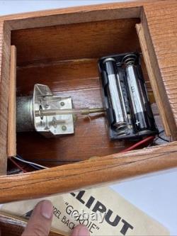 Lilliput Gordie model barrel back speedboat W stand Chris Craft Style Electric