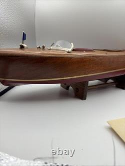 Lilliput Gordie model barrel back speedboat W stand Chris Craft Style Electric