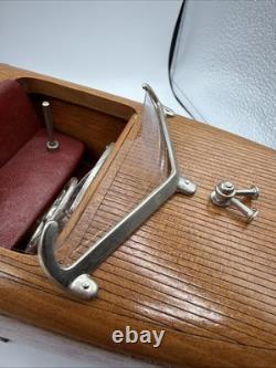 Lilliput Gordie model barrel back speedboat W stand Chris Craft Style Electric