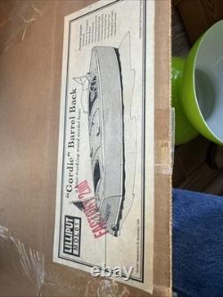 Lilliput Gordie model barrel back speedboat W stand Chris Craft Style Electric