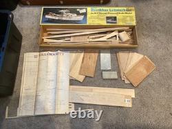 MIDWEST Boothbay Lobster Boat Model Boat Kit No. 964 R/C 30