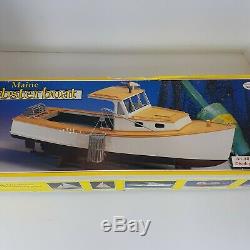 MIDWEST PRODUCTS MAINE LOBSTER BOAT WOOD Model Kit #991 WOODEN MODEL FISHING