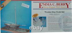 MODEL SHIPWAYS EMMA C. BERRY SMACK 132 Scale wood model kit