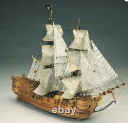 Mantua Black Falcon Wooden Balsa Pirate Ship Model #768. Captain Kidd. 1100