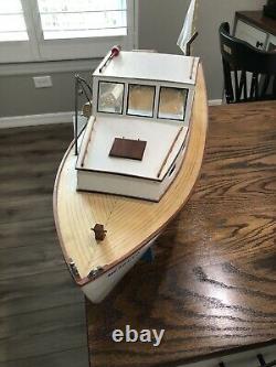 Midwest Boothbay Lobster Boat R/C Electric Model COMPLETE and WATER READY