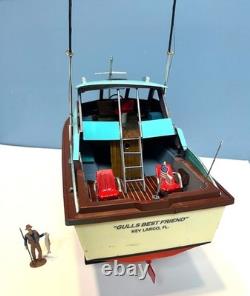 Model Sports Fishing Boat Cabin Cruiser Model Yacht 17 Long with Base