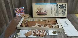 -NEW- Billing Boat Krabbenkutter #457 Wooden Model Kit Denmark COO RARE