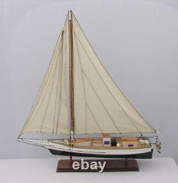 Old Modern Handicrafts Y128 Skipjack Painted -L80 Model Boat