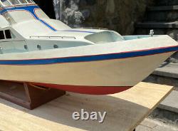 RC Model Boat