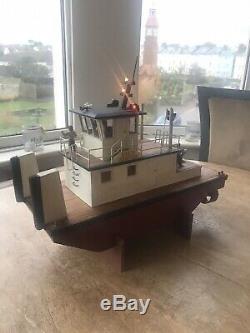 R/c Radio Controlled Model Push Tug Boat