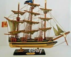 Red Jacket Clipper Wooden Replica Vintage Detailed Model Nautical Pre-owned