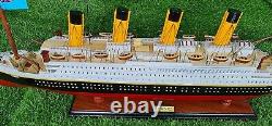 Sailing Boat Wooden Ship Model Living room Decoration Display Collection Gift