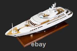 Seacraft Gallery Majestic Motor Yacht with LED lights Wooden Model Boat Ship