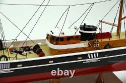 Sirius Handmade Wooden Boat Model 26 in the Comic Book