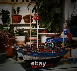 Snail San Gilthas France classic fishing boat Scale 1/45 26 Wood Model Ship