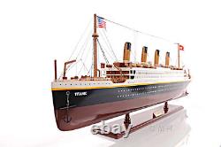 Titanic Ocean Liner Model 32 White Star Cruise Ship with Table Top Display Case