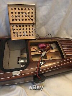 VINTAGE 30 DUMAS CHRIS CRAFT RUNABOUT WOOD TOY MODEL BOAT KIT R/C With PRO BOAT