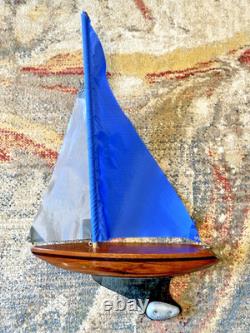 VTG LG Wooden Sailboat Model Pond Yacht Boat Nautical Decor 22 Tall Weighted
