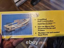 VTG NOS Midwest Boothbay Lobster Boat R/C Balsa Model Boat Kit No. 964 30 Hull