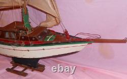 VTG Pond Wood Model Ship Boat Sailboat Yacht Nautical Coastal Schooner! AS IS