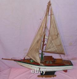 VTG Pond Wood Model Ship Boat Sailboat Yacht Nautical Coastal Schooner! AS IS
