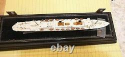 Van Ryper Bassett- Lowke Ship Model Columbus fine condition in case