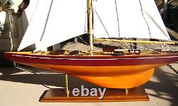 Very Fine Quality Planked Model Sailboat Sloop 28L 34T all Brass Fittings