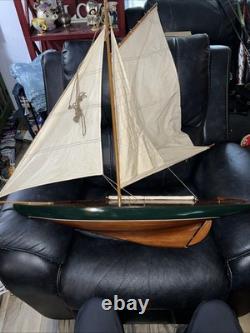 Very Fine Quality Wood Model Sailboat Sloop Yacht 37L 42T all Brass Fittings
