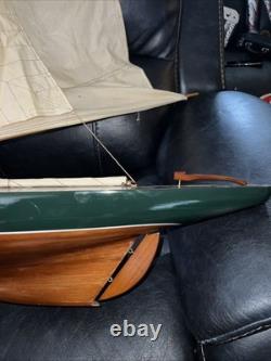 Very Fine Quality Wood Model Sailboat Sloop Yacht 37L 42T all Brass Fittings