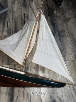 Very Fine Quality Wood Model Sailboat Sloop Yacht 37L 42T all Brass Fittings