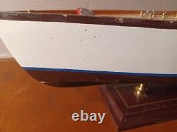 Vintage 16 Inch chris craft wood model Display Boat Awesome Looking (U33)