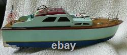 Vintage 1950's MHM JAPAN Wood Cabin Cruiser Battery Op Model Boat 14