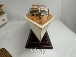Vintage Berkeley Designs CHRIS CRAFT Cruiser wooden model boat Nice Look