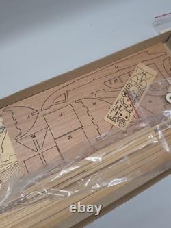 Vintage Billing Boats Bluenose No. 452 Wood Ship Model Kit