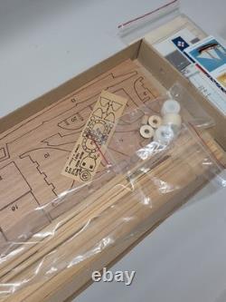 Vintage Billing Boats Bluenose No. 452 Wood Ship Model Kit