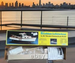 Vintage Midwest Boothbay Lobster Boat R/C Balsa Model Boat Kit No. 964 30 Hull