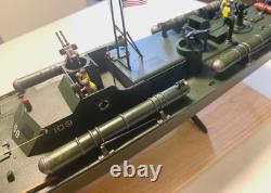 WW2 PT-109 COMMANDED BY LTJG. JOHN KENNEDY- Scale 164 PRO-BUILT WITH WOOD BASE