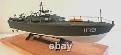 WW2 PT-109 COMMANDED BY LTJG. JOHN KENNEDY- Scale 172 PRO-BUILT WITH WOOD BASE