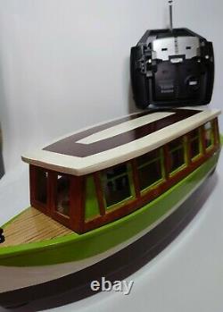 Wooden Handmae Model RC Boat Vintage with Futaba T2ER READ DESCRIPTION