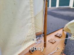 Wooden Pond Yacht Sail Boat Scratch Built 36.541.5 J Class Endeavor