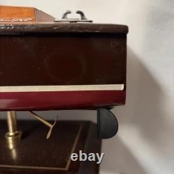 Wooden Speedboat Model Chris Craft Runabout Yacht, Double Cockpit, Collectible