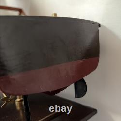 Wooden Speedboat Model Chris Craft Runabout Yacht, Double Cockpit, Collectible