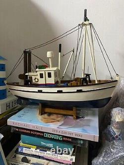 Wooden fishing boat model (16x18x5.6 inch)