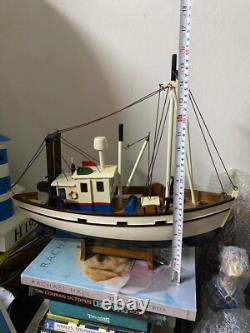 Wooden fishing boat model (16x18x5.6 inch)