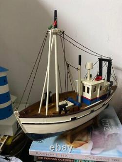 Wooden fishing boat model (16x18x5.6 inch)