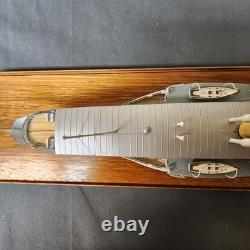 14 5/8 Montreux 1904 Modèle de bateau à vapeur Architectura Navalis en bois et verre display